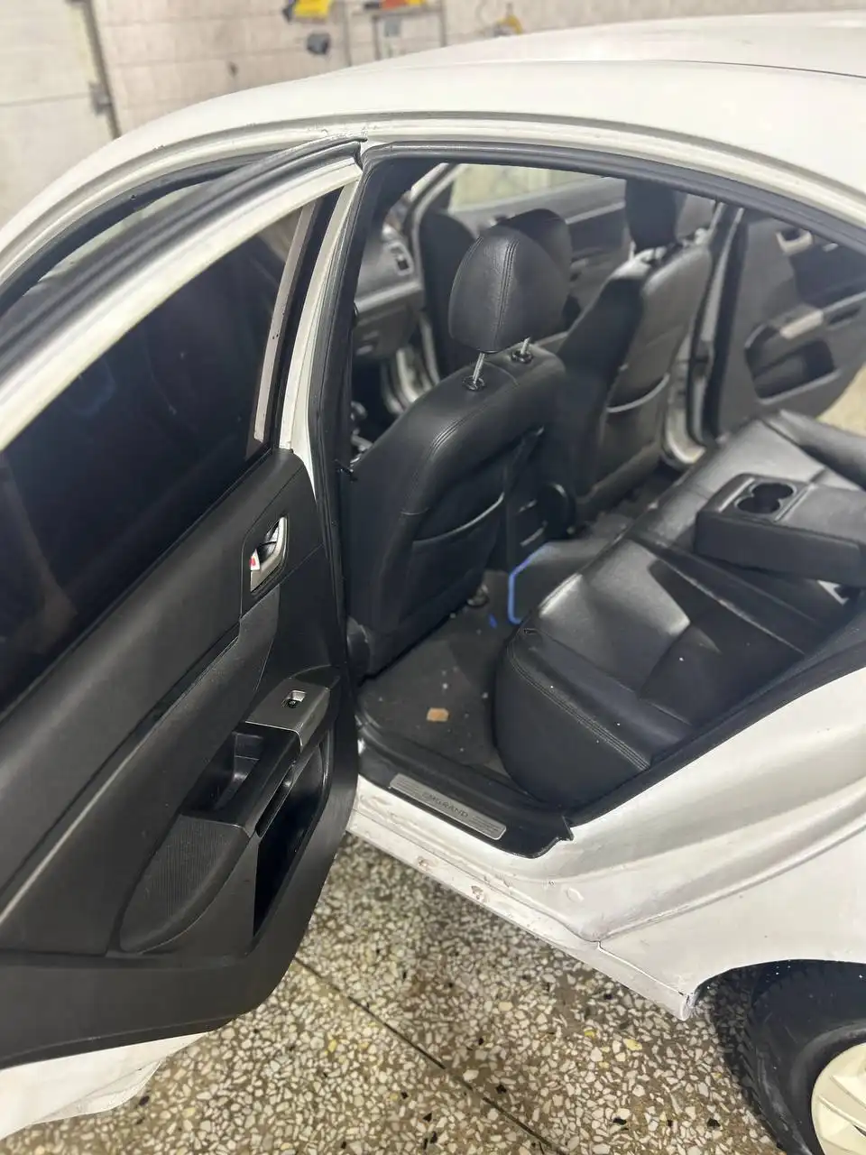 Geely Emgrand EC7 2013 года