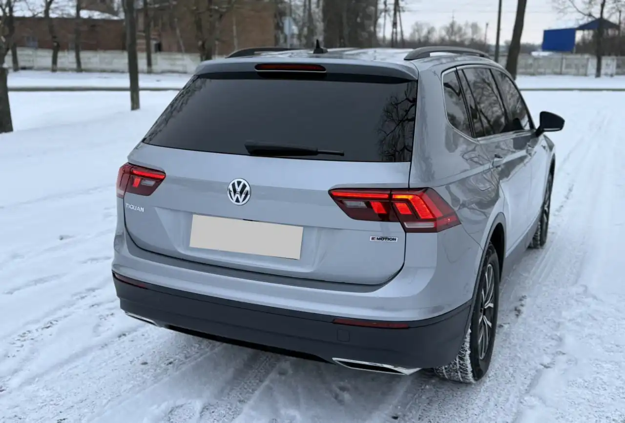 Volkswagen Tiguan 2020, пробег 91 тыс. км, бензин 2.0, автомат, полный привод - Легковые автомобили (Авто) в Уфа