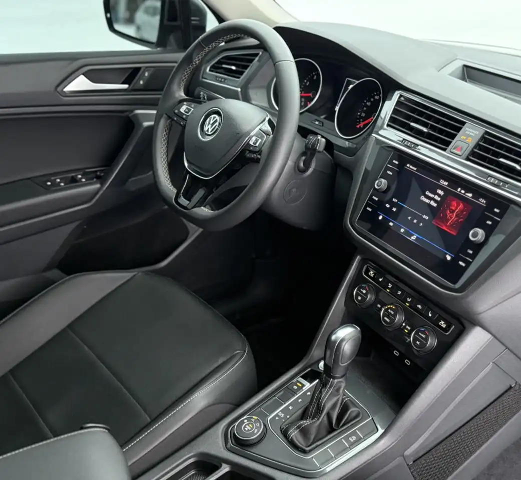 Volkswagen Tiguan 2020, пробег 91 тыс. км, бензин 2.0, автомат, полный привод - Легковые автомобили (Авто) в Уфа