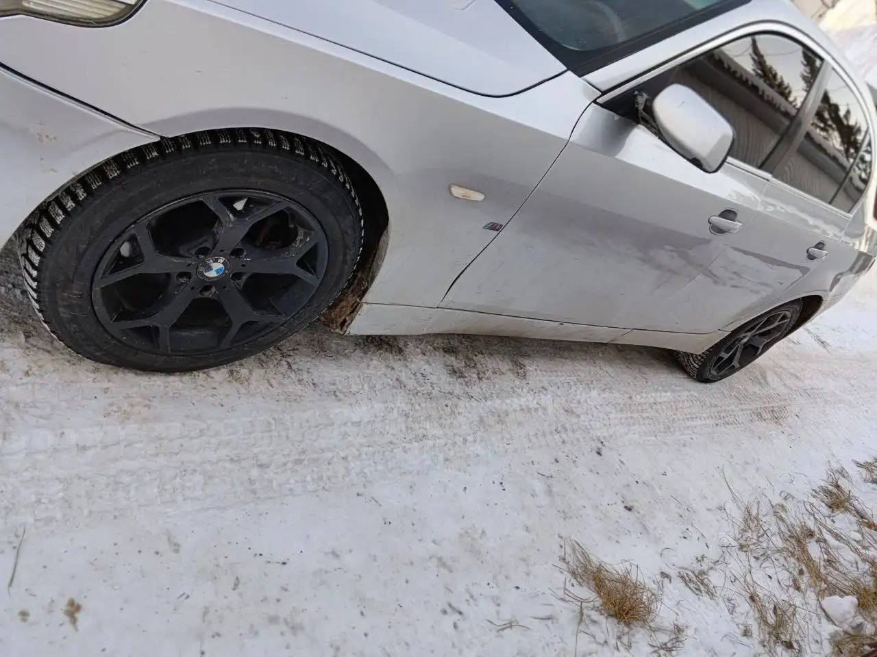 BMW E60 2004 года - Легковые автомобили (Авто) в Неизвестно