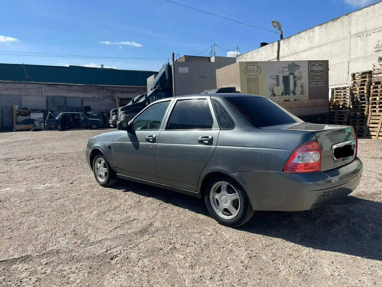 Продажа автомобиля LADA Priora 2011 года - Легковые автомобили (Авто) в Неизвестно