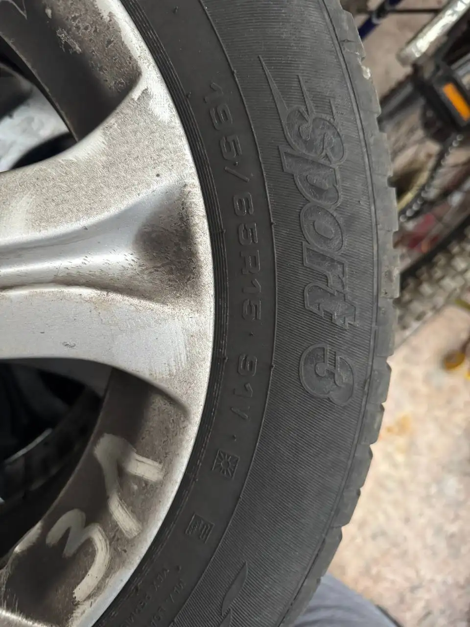 Летние шины 195/65/15 - Шины и диски (Авто) в Неизвестно