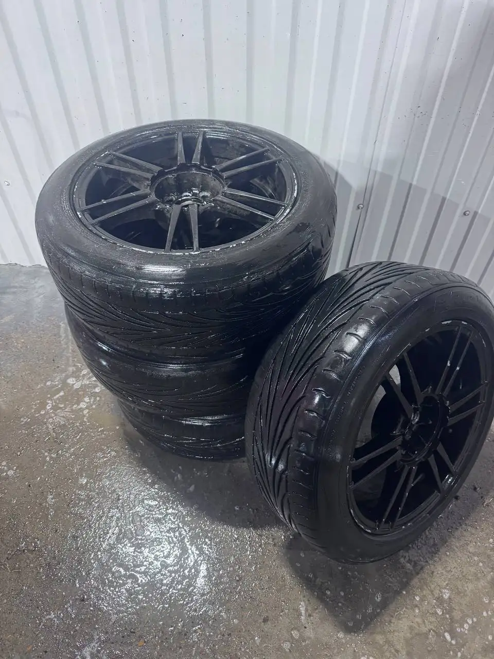 Комплект летних колес на ВАЗ R16 - Запчасти (Авто) в Неизвестно