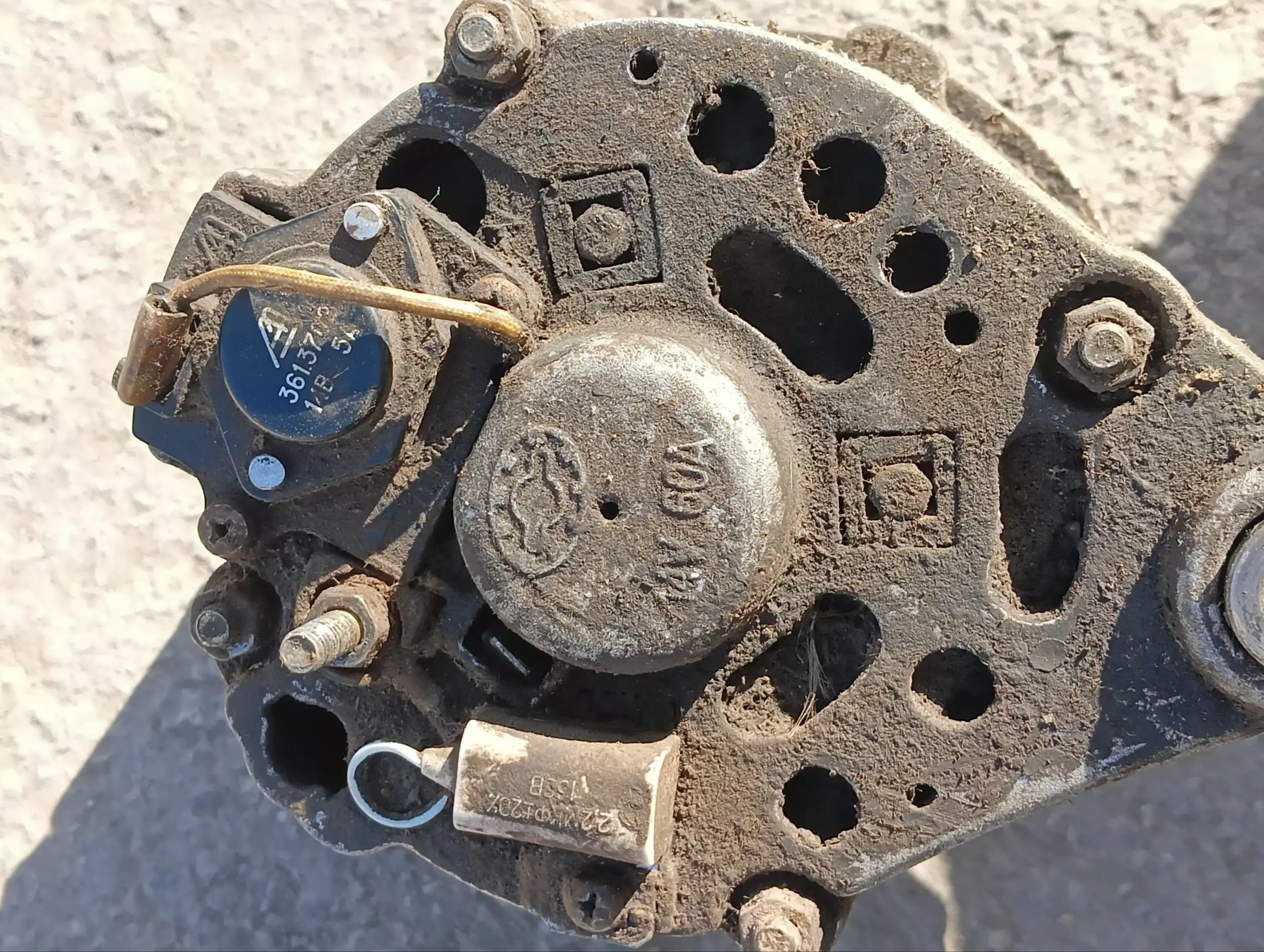 Продажа автомобильных запчастей и инструментов - Автомобильные запчасти (Запчасти) в Неизвестно