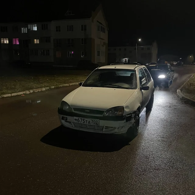 Форд Фиеста 2000 года - Легковые автомобили в Неизвестно