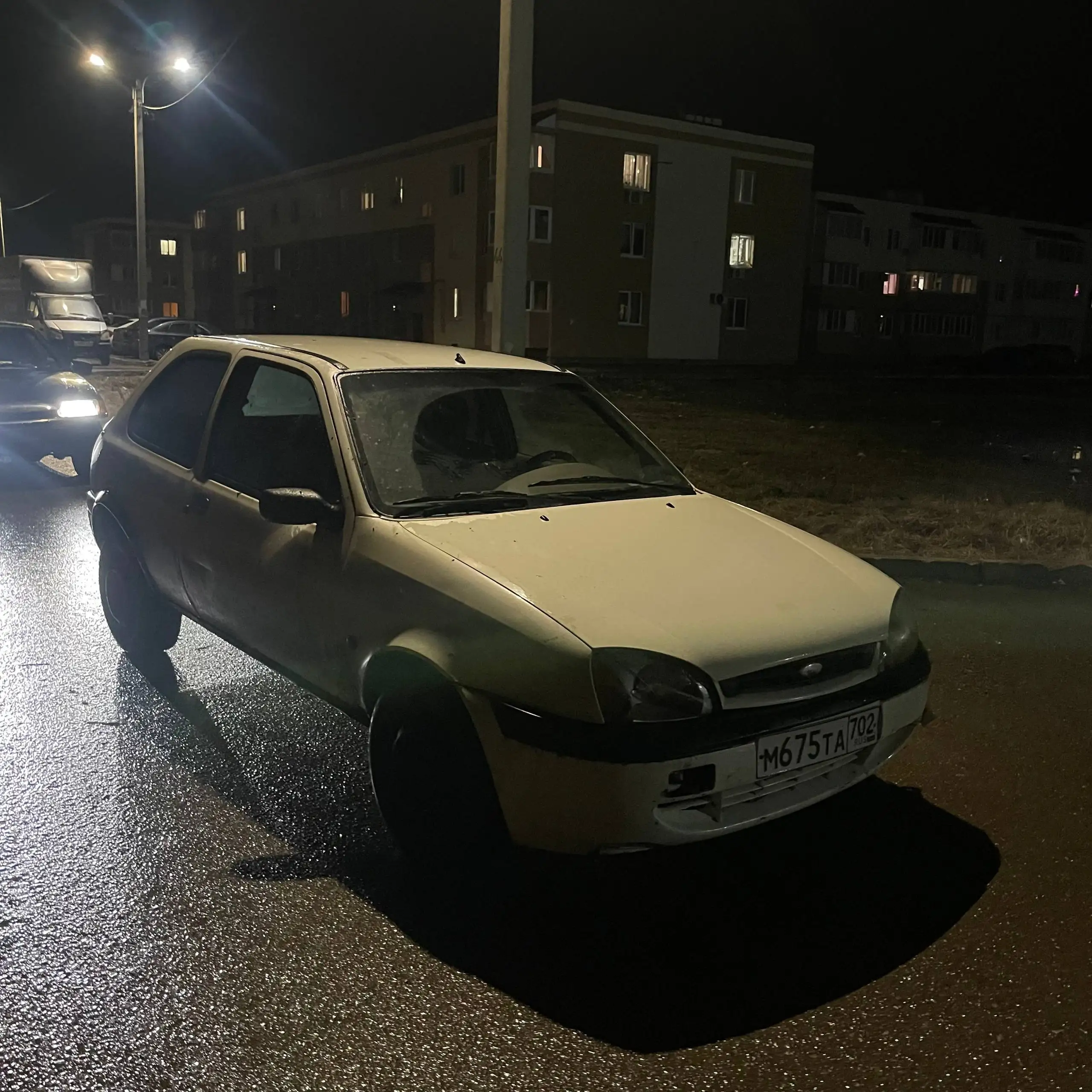 Форд Фиеста 2000 года - Легковые автомобили (Авто) в Неизвестно