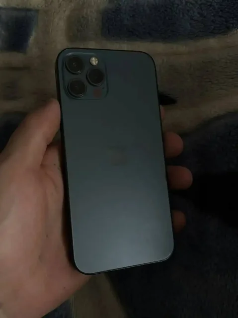 Продажа iPhone 15 и iPhone 12 Pro, усилитель AMP, коробка 200л - частное объявление в Неизвестно