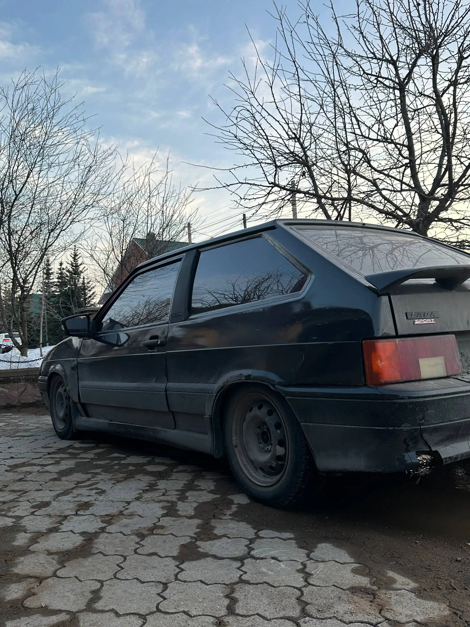 Продажа автомобиля 2012 года с технически исправным мотором - Авто в Неизвестно