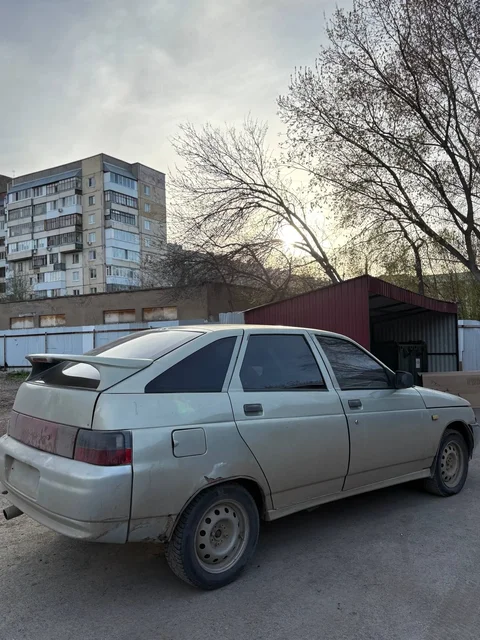 Продажа автомобиля ВАЗ 2112 2000 года - Легковые автомобили в Неизвестно