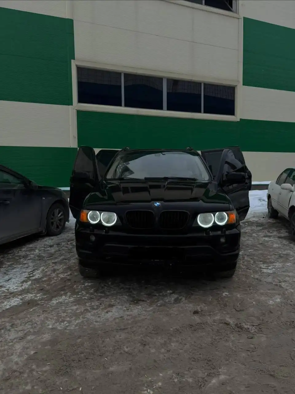 Продажа автомобиля X5 2001 года - Легковые автомобили (Авто) в Неизвестно