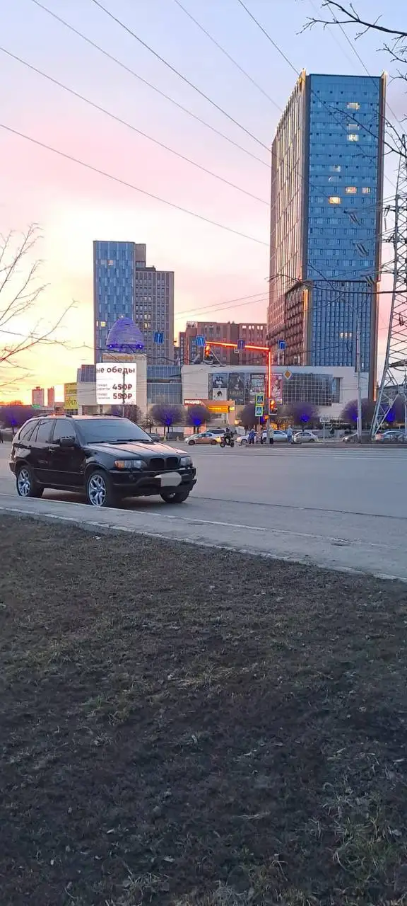 Продажа автомобиля X5 2001 года - Легковые автомобили (Авто) в Неизвестно