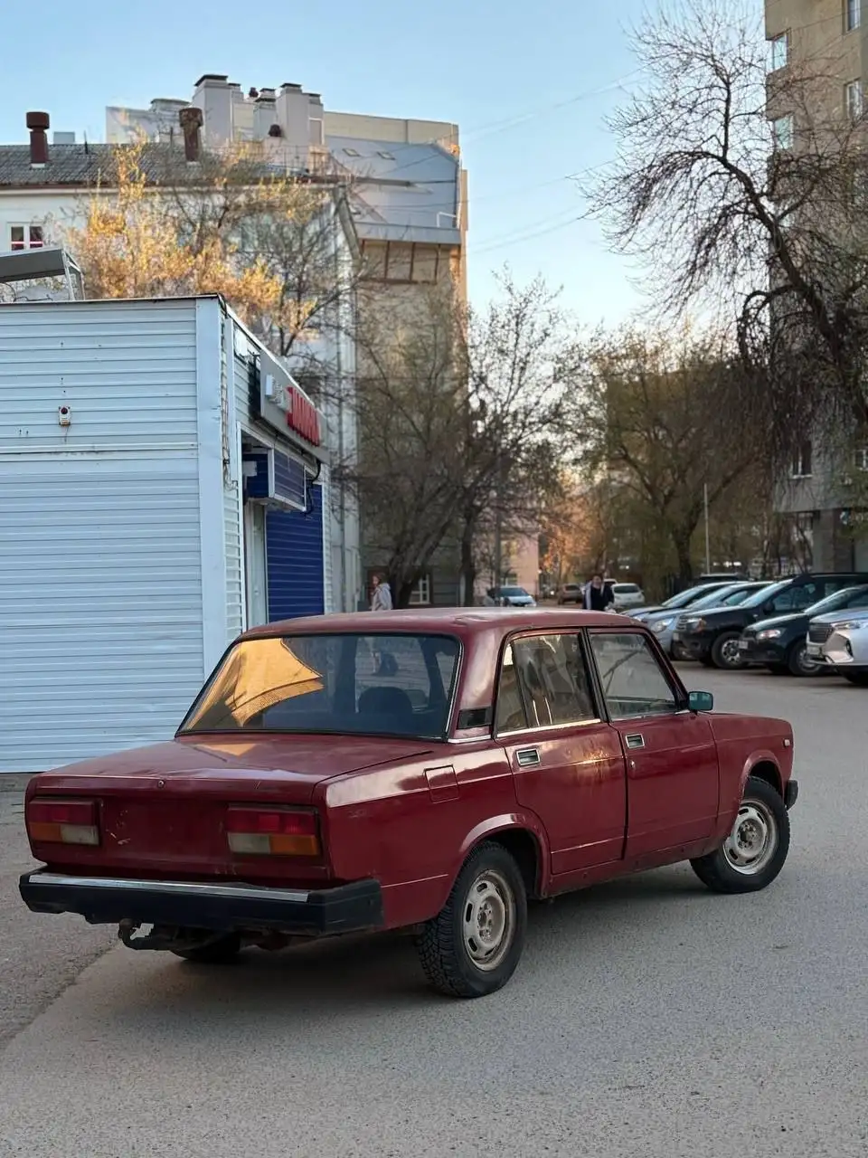 Машина на полном ходу в отличном состоянии - Авто в Неизвестно