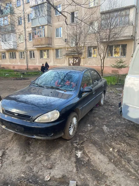 Продажа автомобиля Kia Rio 2001 года - Внедорожники/кроссоверы в Уфа