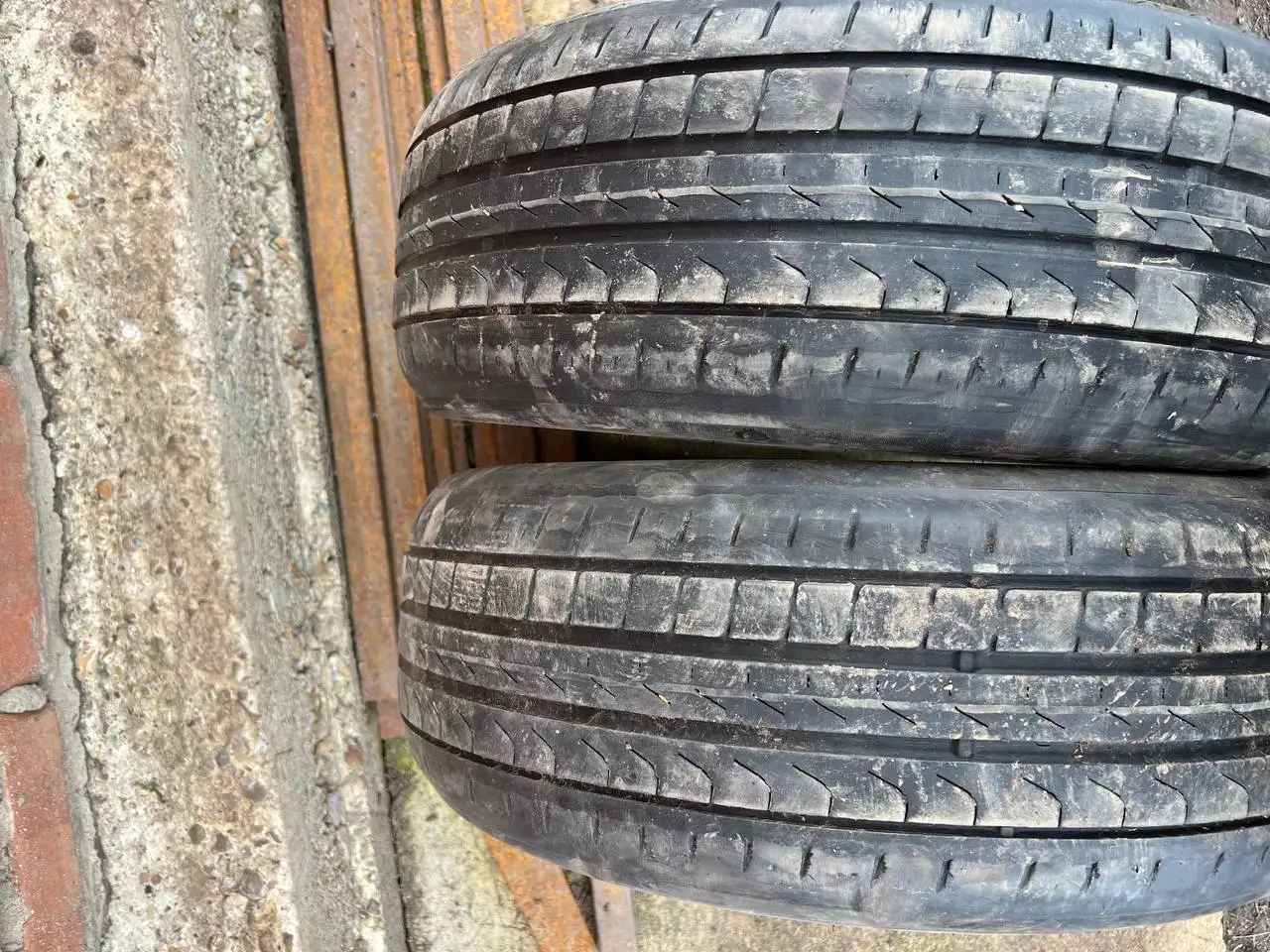 Шины Pirelli Cinturato P7 и Kumho Ecowing ES01KH27 - Шины и диски (Авто) в Неизвестно