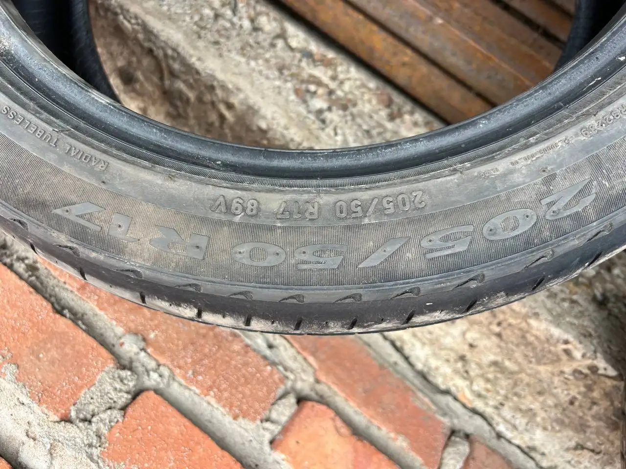 Шины Pirelli Cinturato P7 и Kumho Ecowing ES01KH27 - Шины и диски (Авто) в Неизвестно