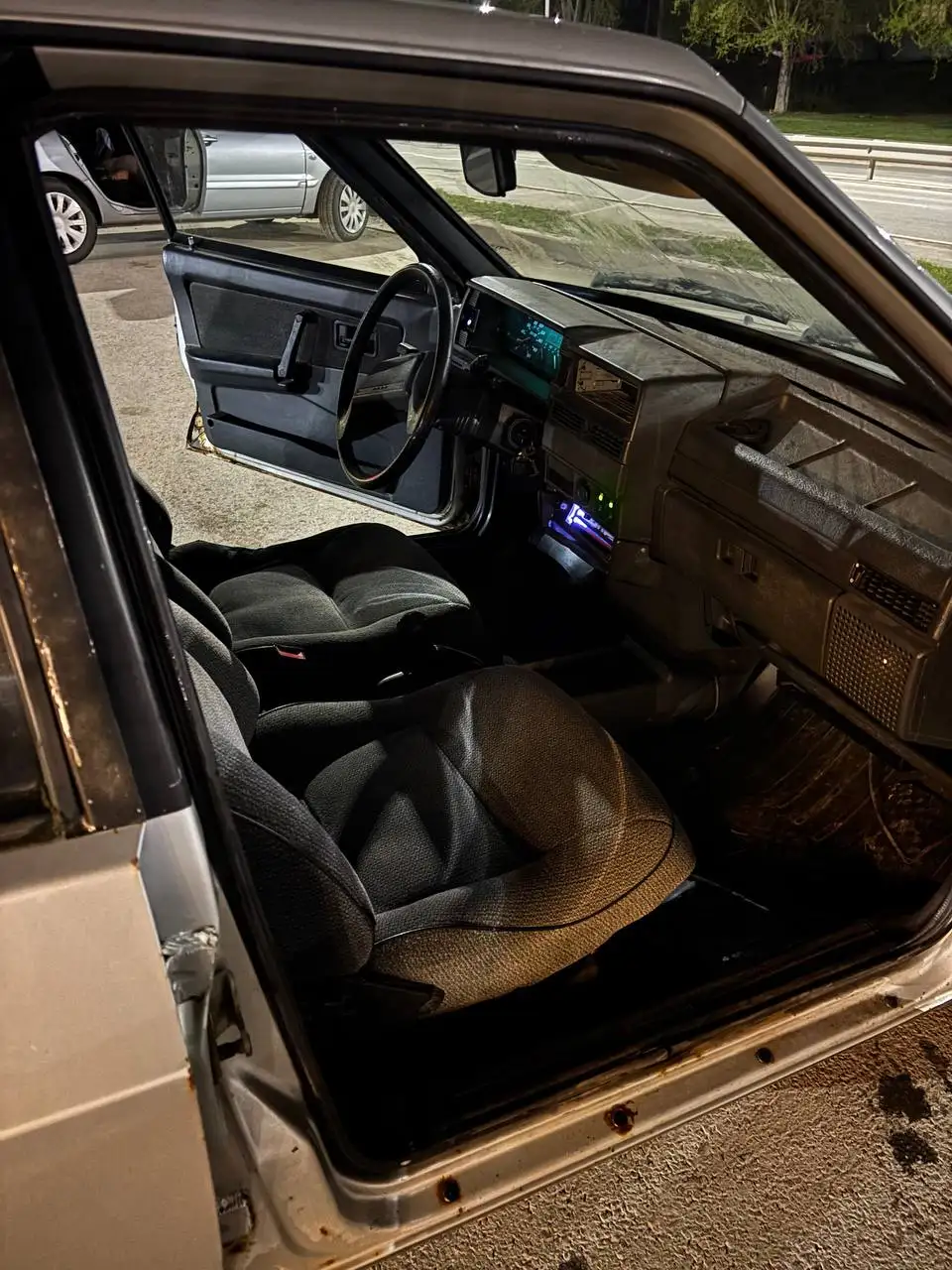 Продам ВАЗ 2109 с подогревом и документами - Легковые автомобили (Авто) в Неизвестно