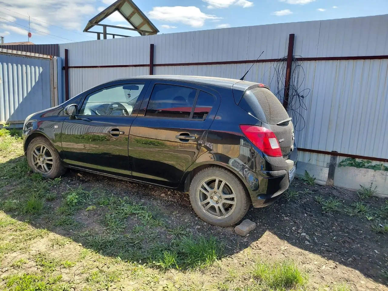 Opel Corsa 2014 года - Авто в Неизвестно