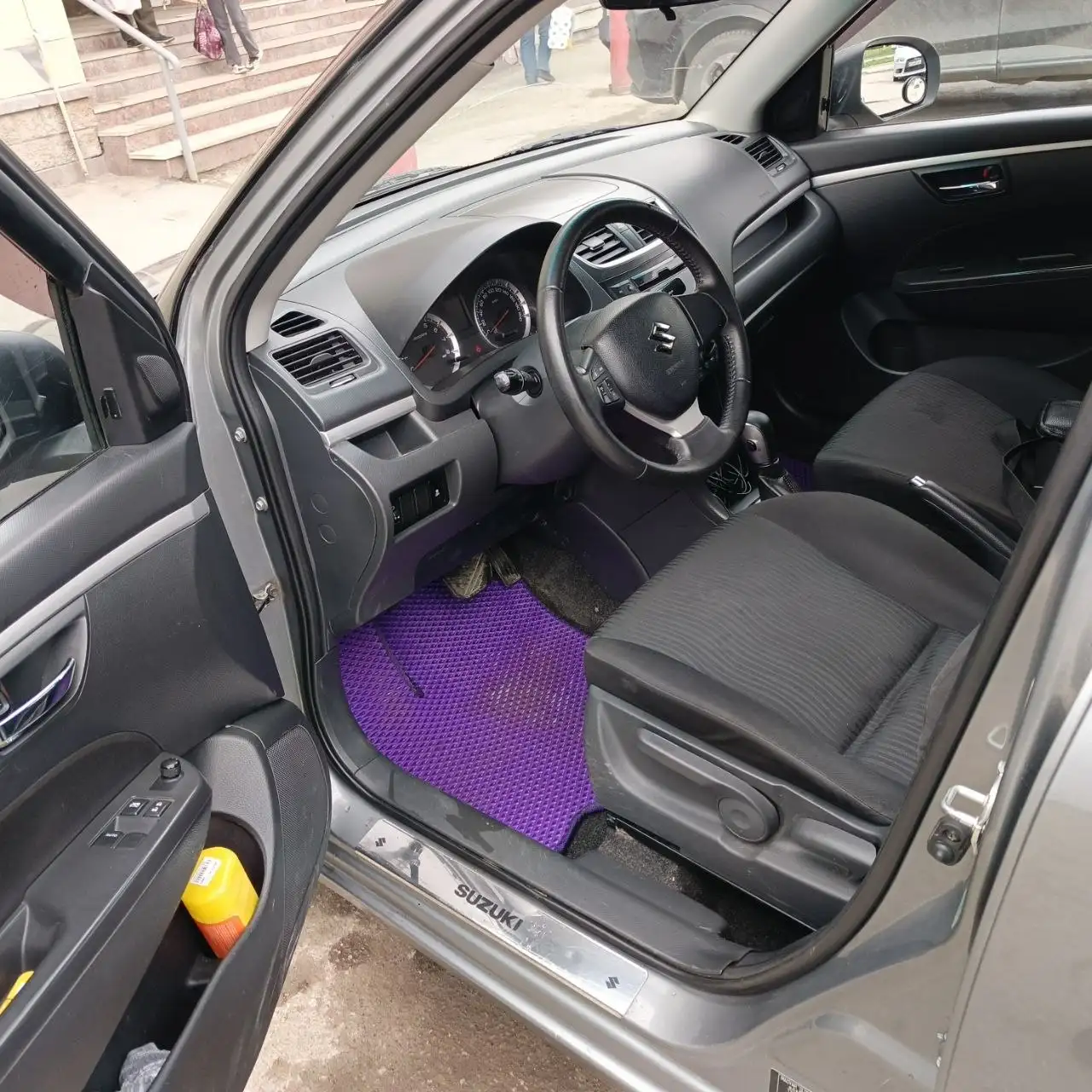 Продажа Suzuki Swift - Легковые автомобили (Авто) в Неизвестно