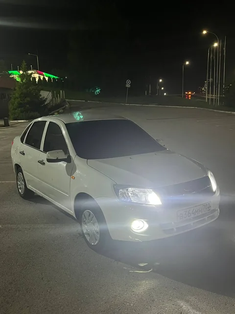 Lada Granta 2012 - Авто в Неизвестно