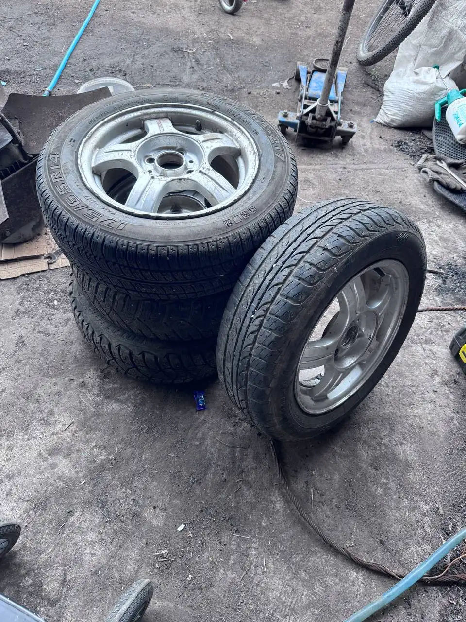 Резина на ВАЗ 175/65R14 - Шины (Авто) в Неизвестно