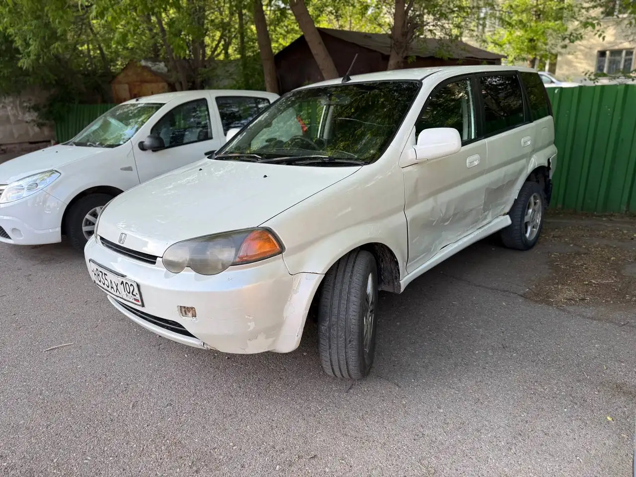 Honda HR-V 2000 года с вариатором - Шины и диски в Неизвестно