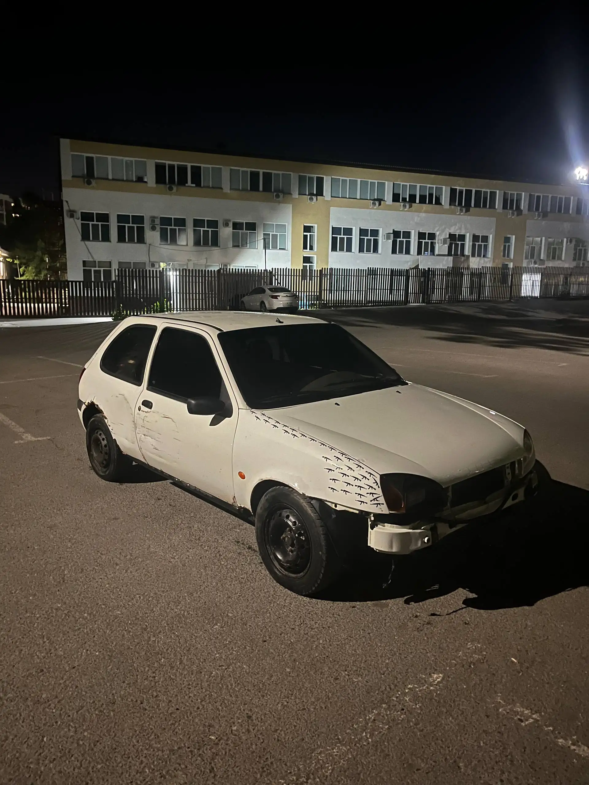 Форд Фиеста 2000 - Легковые автомобили (Авто) в Неизвестно