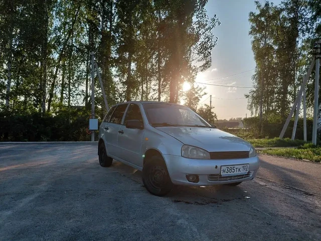 Lada Kalina 2012 года в хорошем состоянии - Шины и диски в Неизвестно