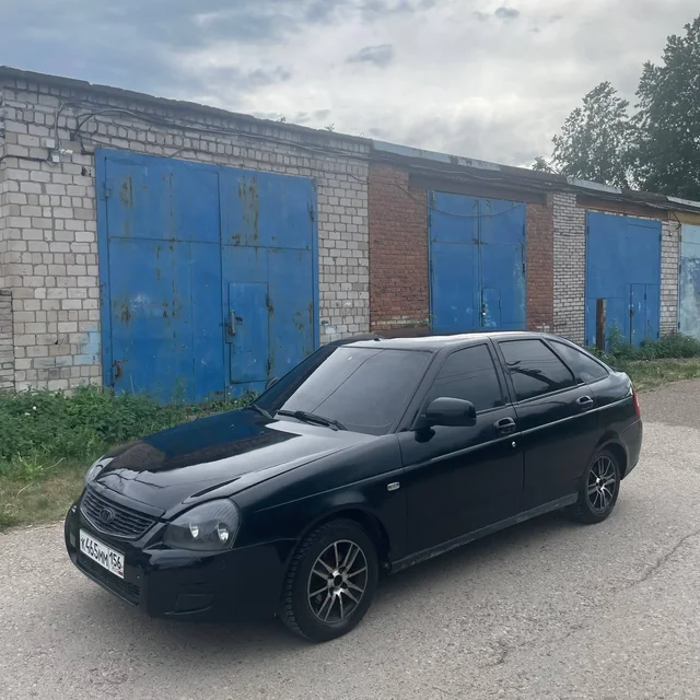 Lada Priora 2012 года в люксе с кондиционером - Зарядные устройства в Неизвестно
