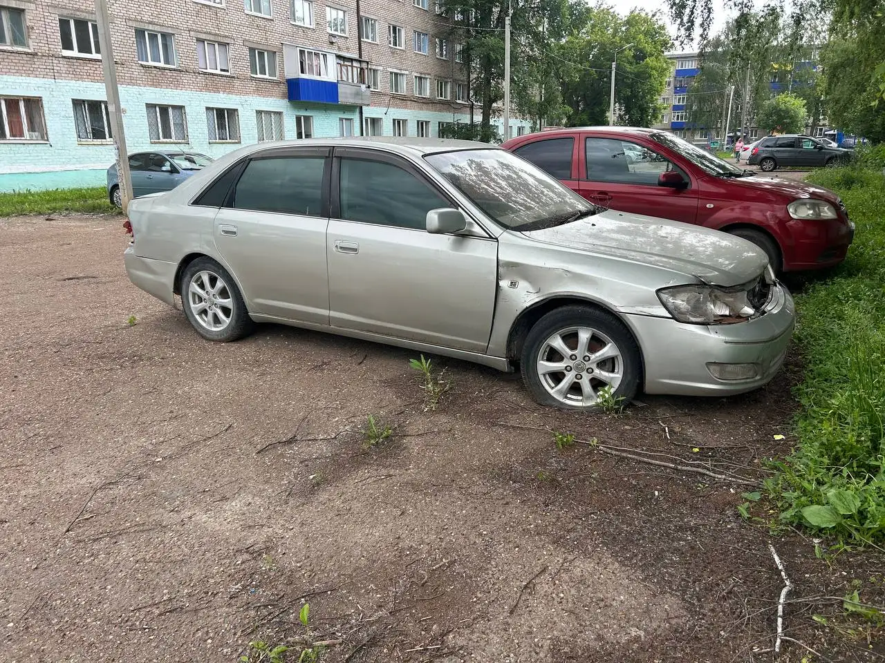 Два автомобиля Toyota Pronard - Легковой автомобиль (Авто) в Стерлитамак