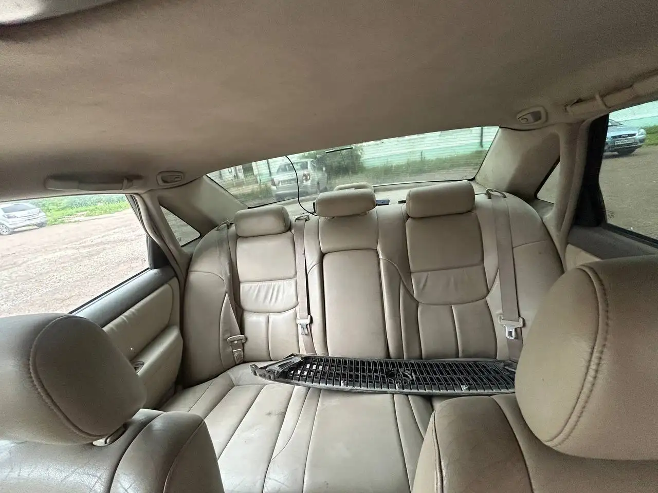 Два автомобиля Toyota Pronard - Легковой автомобиль (Авто) в Стерлитамак