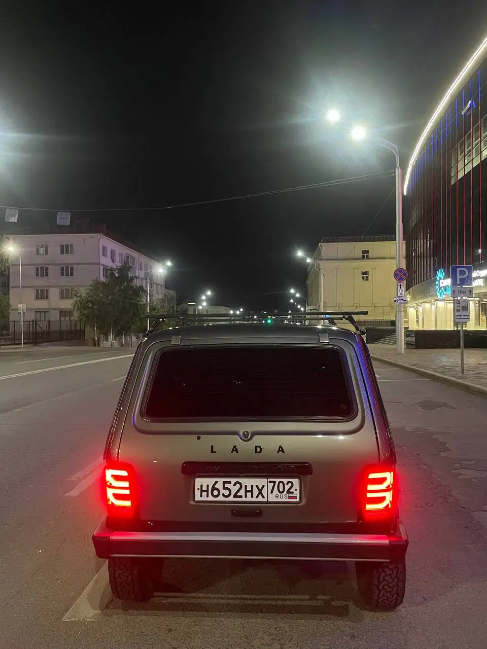 Продажа ВАЗ 21214 Нива 2002 - Легковые автомобили (Авто) в Неизвестно