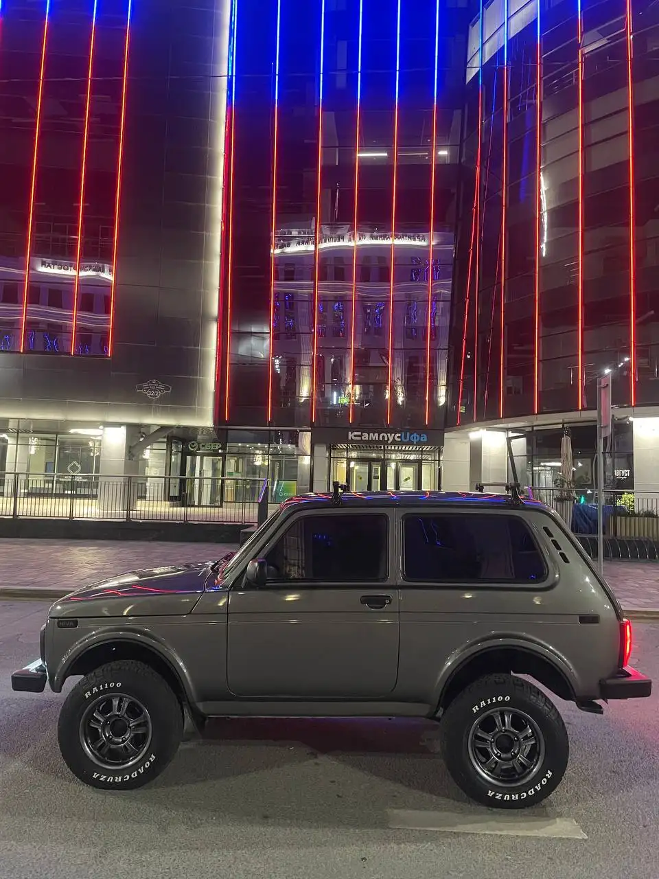 Продажа ВАЗ 21214 Нива 2002 - Легковые автомобили (Авто) в Неизвестно