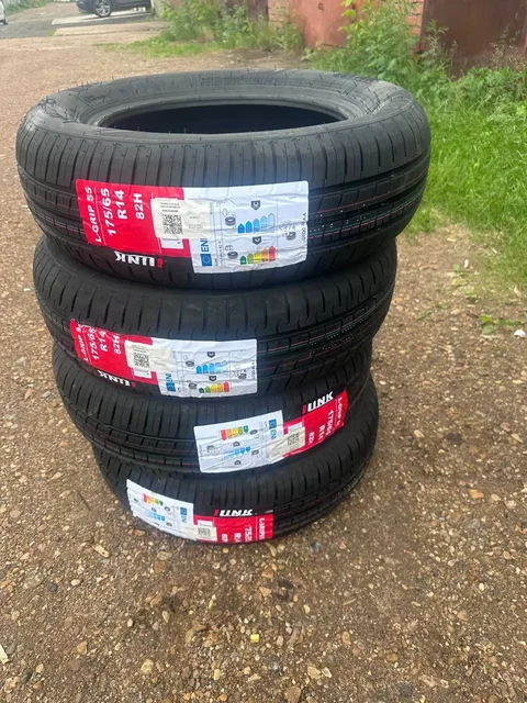 Продам резину R15 и R14 - Запчасти для авто в Неизвестно