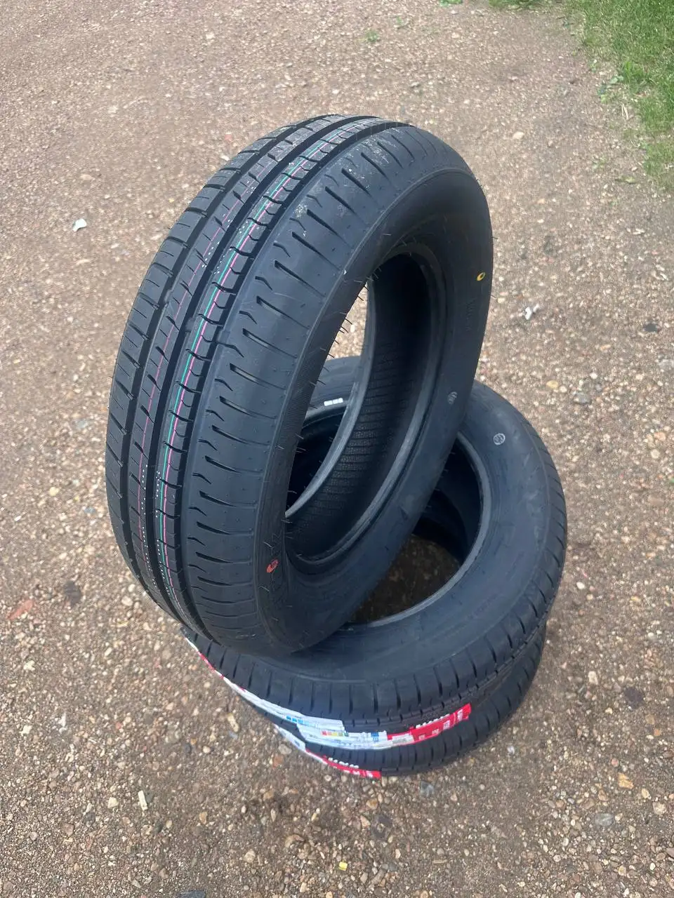 Продам резину R15 и R14 - Шины и диски (Авто) в Неизвестно
