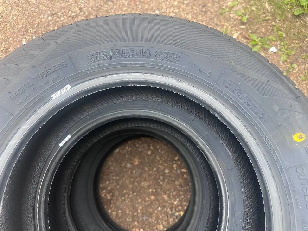 Продам резину R15 и R14 - Шины и диски (Авто) в Неизвестно