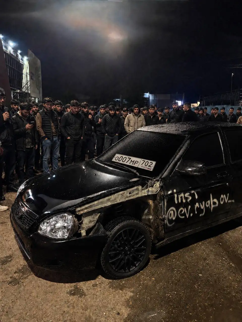 Автомобиль 2011 года, полный ход - Авто в Неизвестно