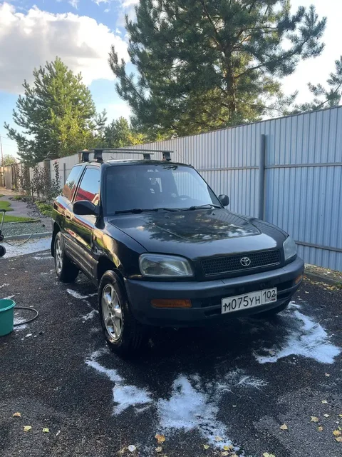 Toyota RAV4 1997, 3 дверки, 300 тыс км - Мопеды и скутеры в Неизвестно