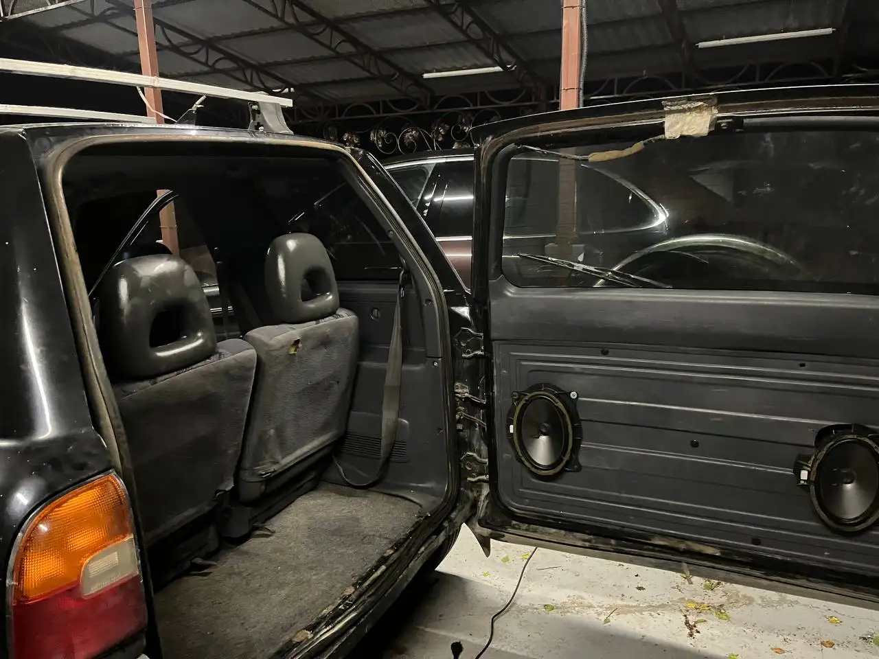Toyota RAV4 1997, 3 дверки, 300 тыс км - Внедорожники (Авто) в Неизвестно