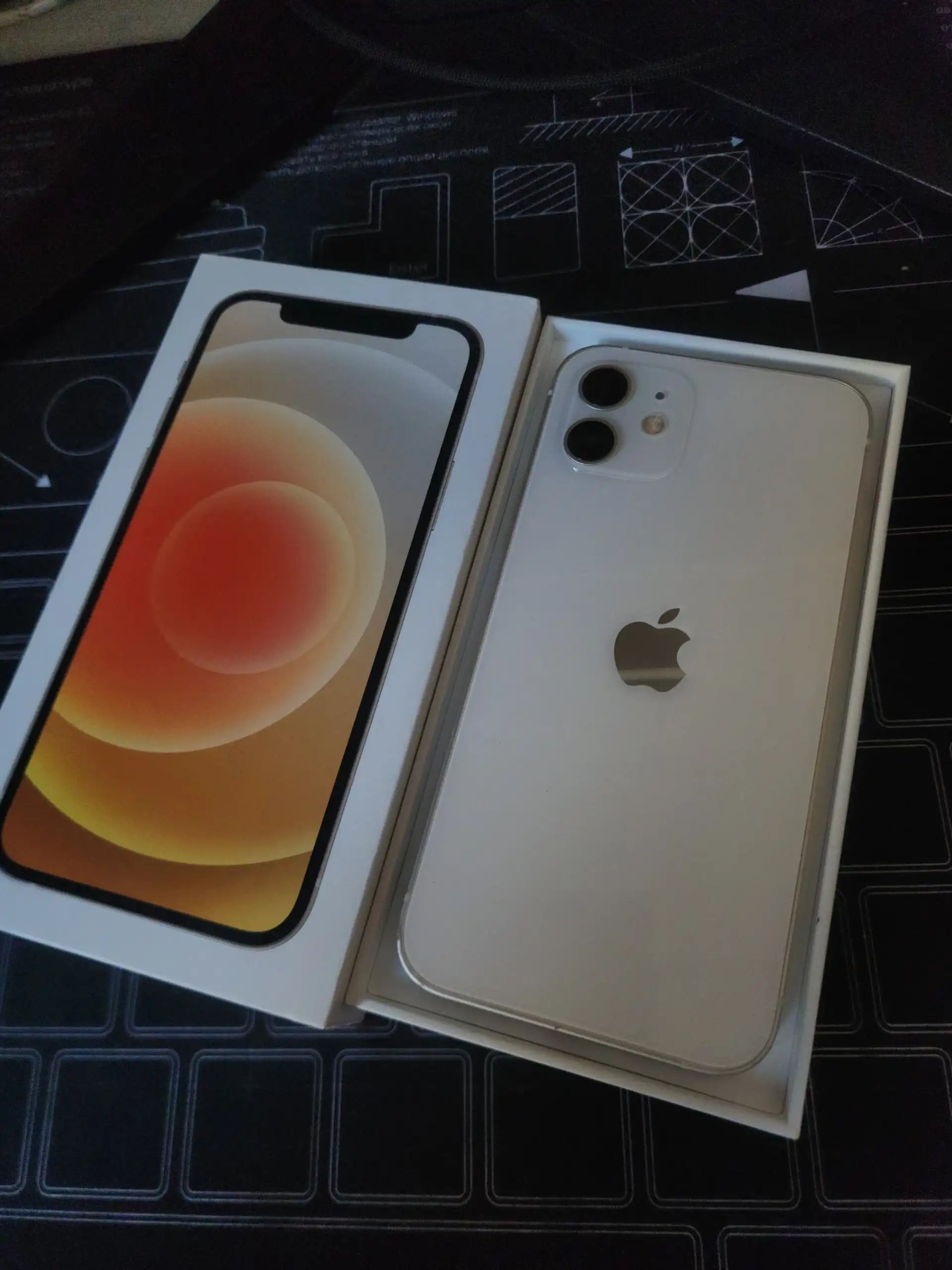 Продам iPhone 12 128гб