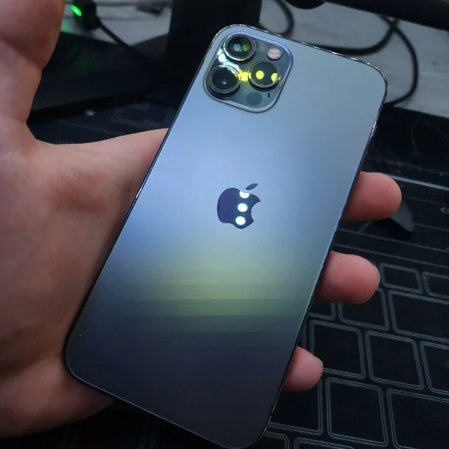 Iphone 12 PRO 256гб в хорошем состоянии - частное объявление в Владивосток