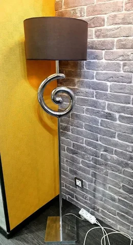 Продажа качественного металлического торшера с выставки - Для дома и дачи в Владивосток