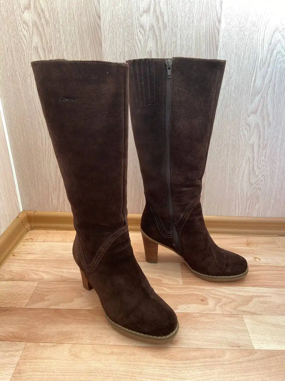 Зимние сапоги Conni