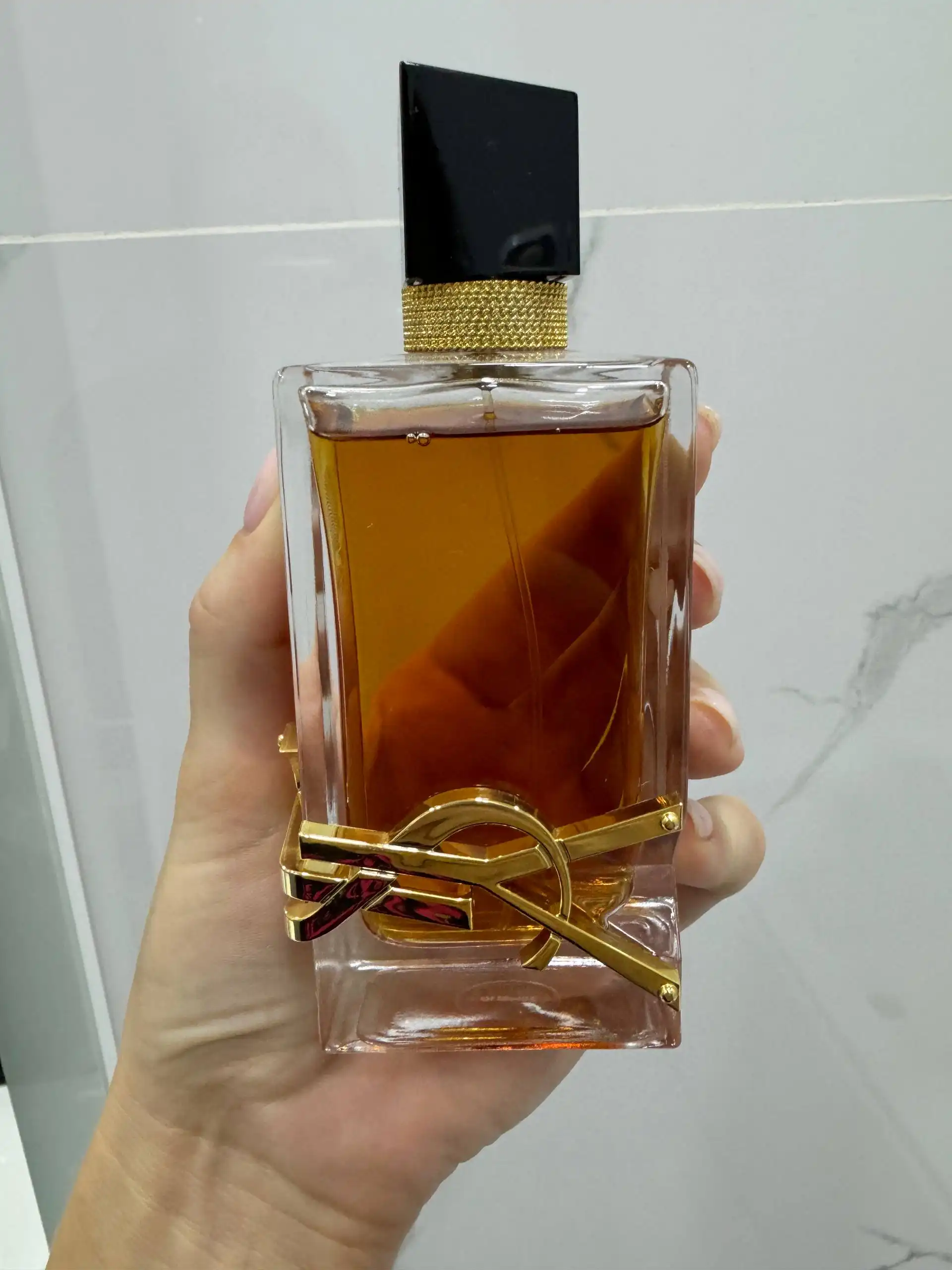 Парфюмерная вода Yves Saint Laurent Libre Intense