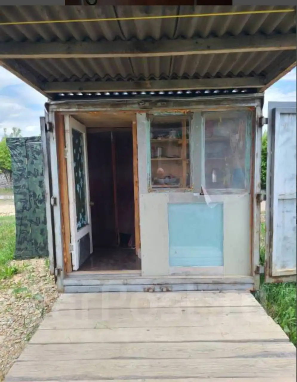 Тёплая и обустроенная бытовка для летнего отдыха или работы