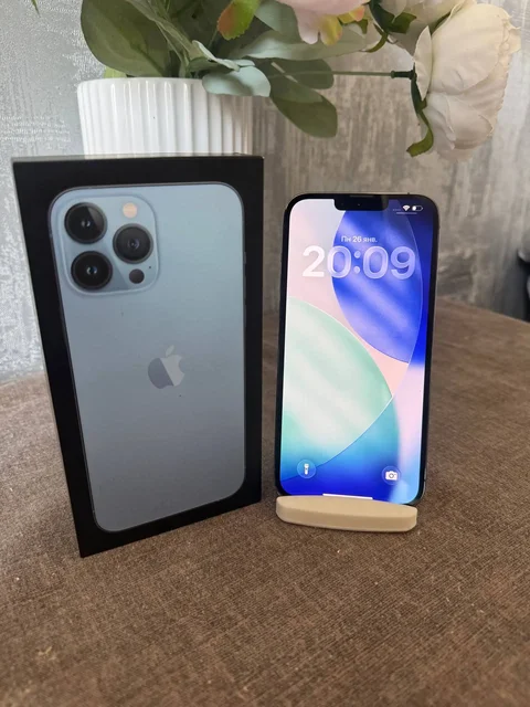 iPhone 13 Pro Max 256GB в идеальном состоянии - Смартфоны в Владивосток