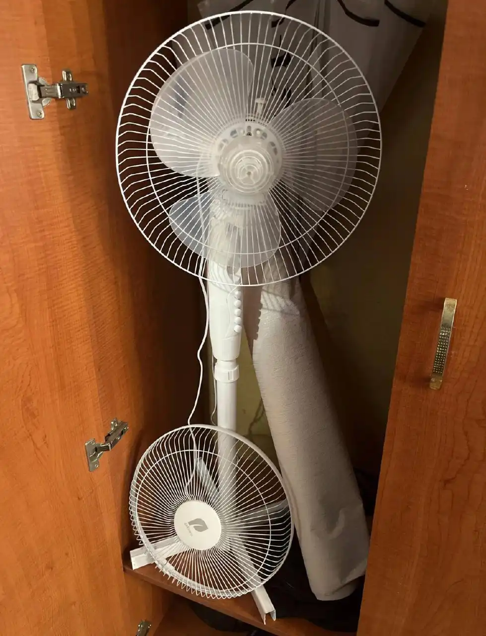 Продажа компьютерного кресла и вентилятора - Барахолка в Владивосток