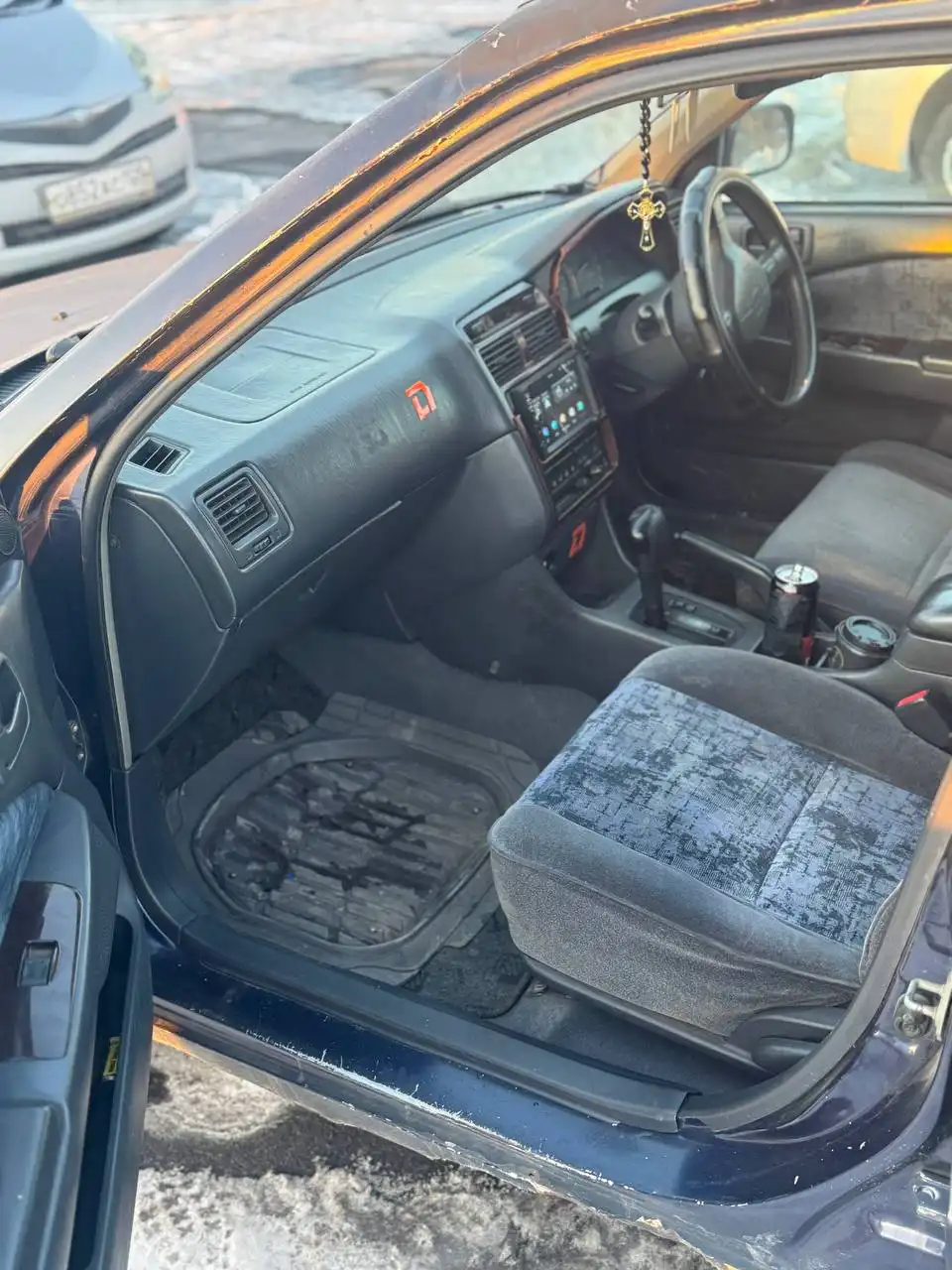 Продажа автомобиля на ходу - Легковые автомобили (Авто) в Владивосток