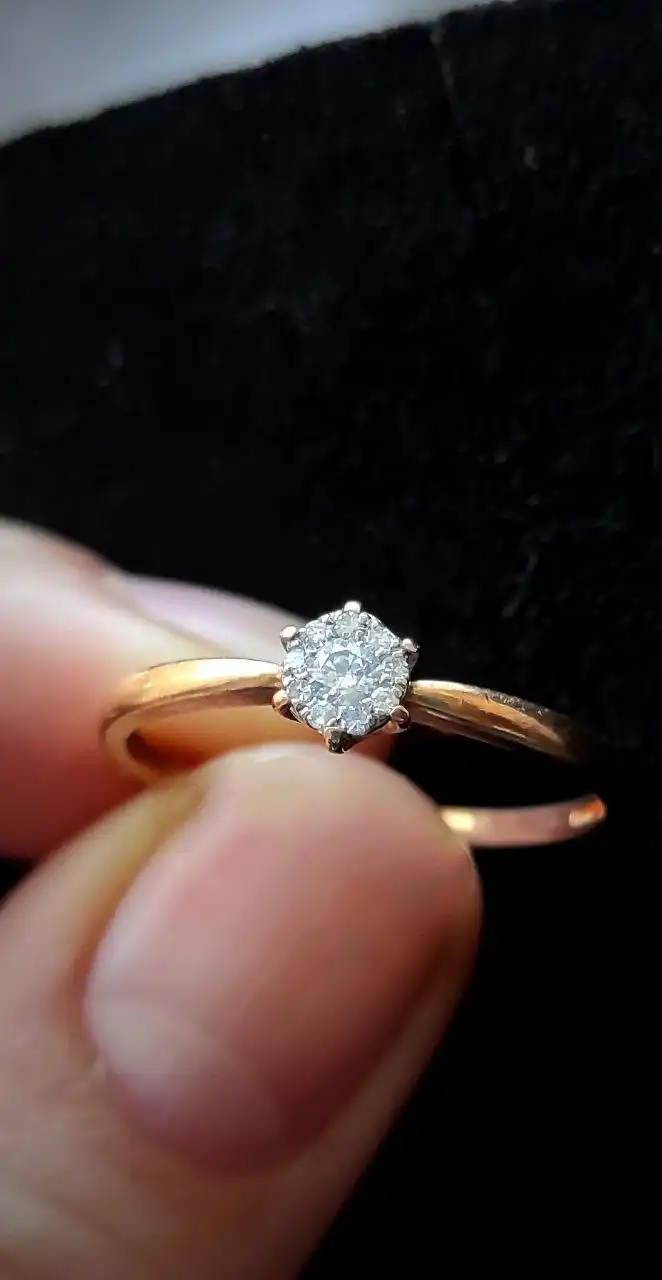 Продам золотое кольцо с бриллиантами - Ювелирные изделия (Барахолка) в Владивосток