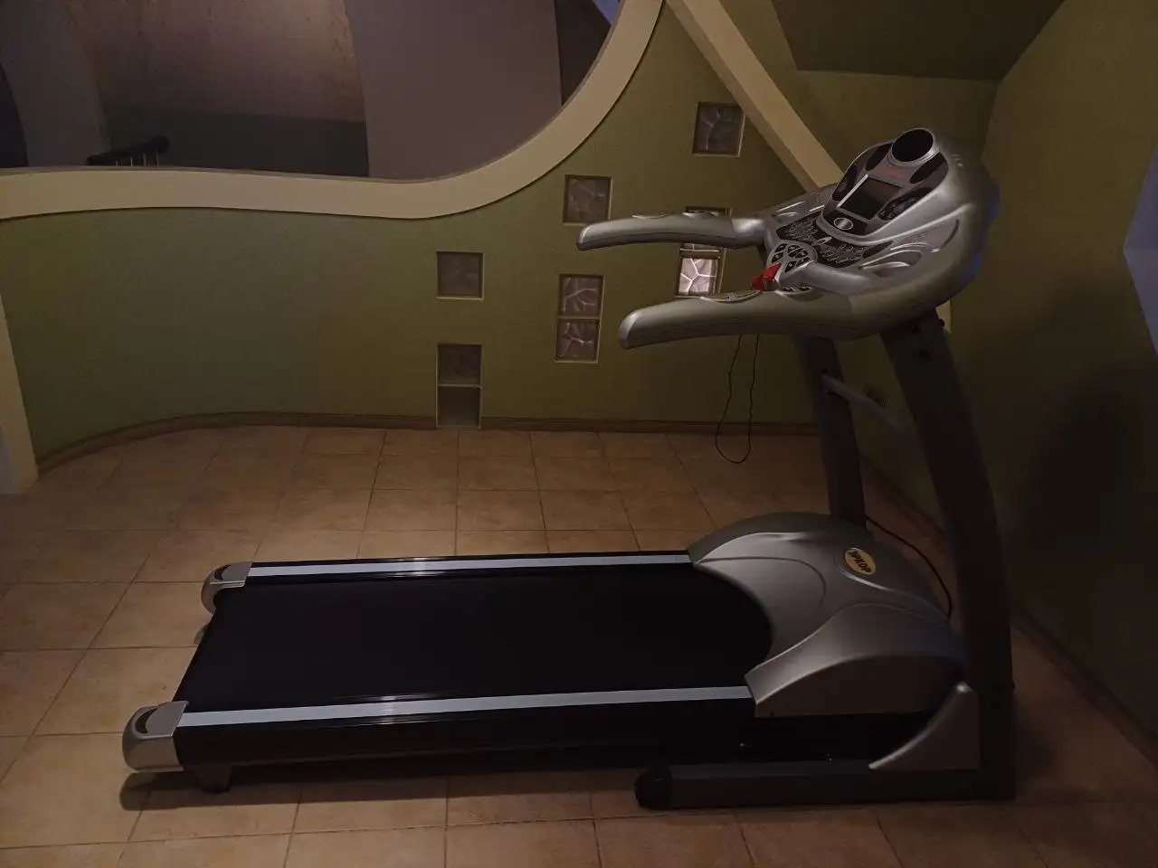 Беговая дорожка Эркор б/у в идеальном состоянии - Барахолка в Владивосток