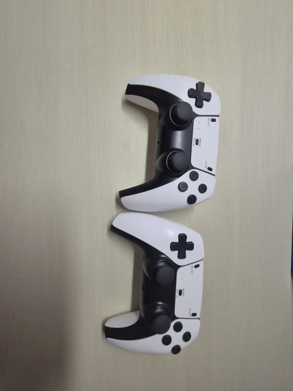 Игровая приставка Game Stick Pro с беспроводными геймпадами - Игровые приставки (Электроника) в Владивосток